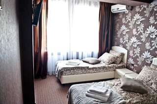 Отель Hotel Lime Киев Двухместный номер эконом-класса с 2 отдельными кроватями-2